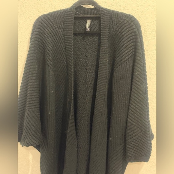 Torrid Black Chunky Knit Shrug - Picture 2 of 7